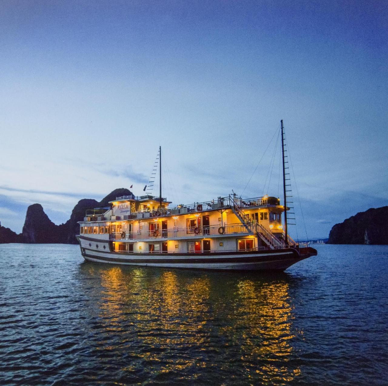 Dang Quang Guesthouse ฮาลอง ภายนอก รูปภาพ