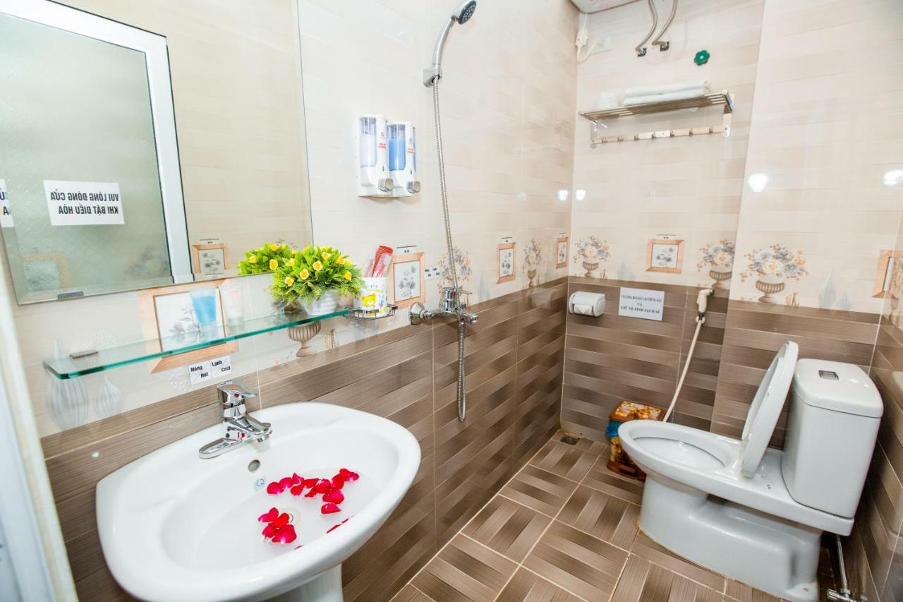 Dang Quang Guesthouse ฮาลอง ภายนอก รูปภาพ